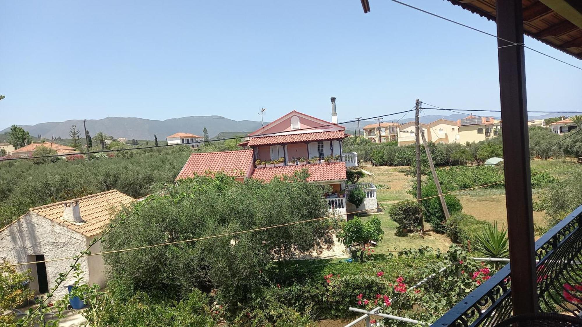 Avouris Studios Kypseli Esterno foto